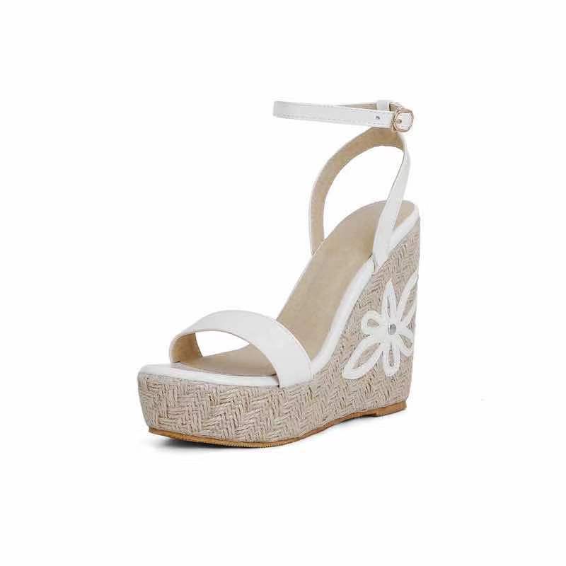 Spring And Summer Buckle Hollow High-Top Spot Fish Mouth European And American Rubber Black Patent Leather Fashion Women's Sandals