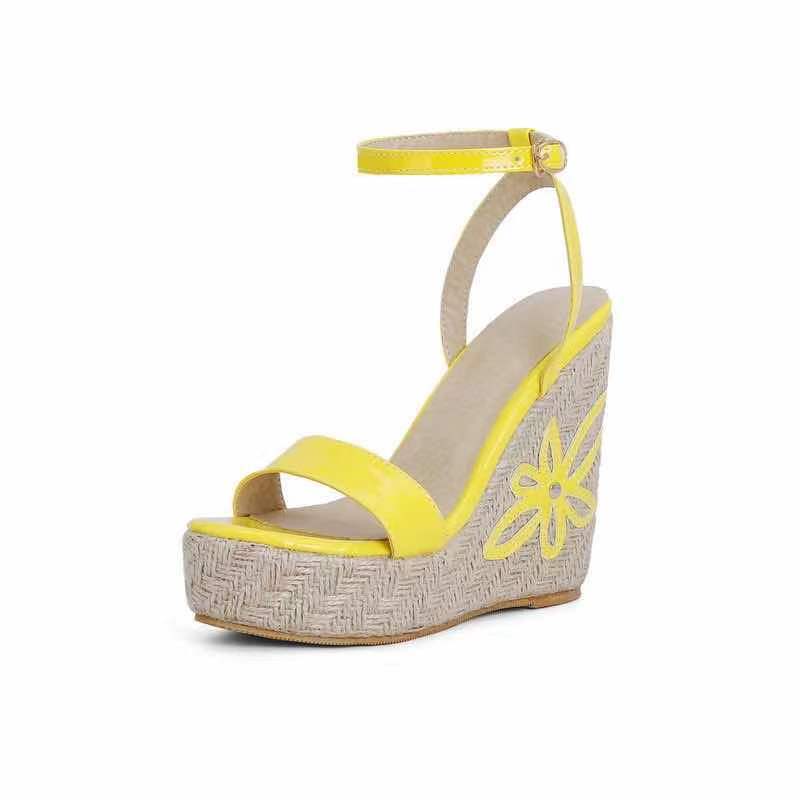 Spring And Summer Buckle Hollow High-Top Spot Fish Mouth European And American Rubber Black Patent Leather Fashion Women's Sandals